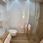 Otel Seehotel Am Hallstaettersee Modern Obertraun