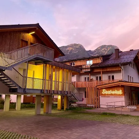 Seehotel Am Hallstaettersee Modern