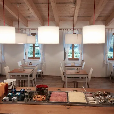 Seehotel Am Hallstaettersee Modern *